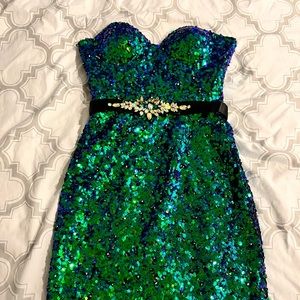 Size 2 Mac Duggal Green & Blue Sequin Strapless Cocktail dress